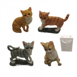 4/A RESIN MINIATURE CAT W/ PAPERBAG